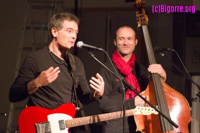 17/03/12 : Fabrice Guérin à la guitare et de Vincent Ferrand à la contrebasse/ Stéphane Boularand (c)Bigorre.org