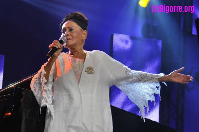 Omara Portuondo et la Buena Vista Social Club à Jazz in Marciac/ Stéphane Boularand (c)Bigorre.org