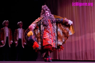 Le Bourgeois Gentilhomme de Molière mis en scène par Denis Podalydès au Parvis/ Stéphane Boularand (c)Bigorre.org