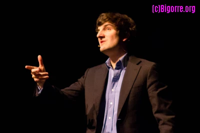 Gaspard Proust au Parvis/ Stéphane Boularand (c)Bigorre.org