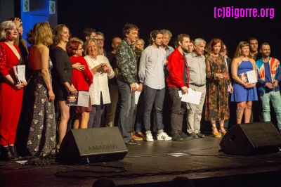 Jury et artistes en compétition sur la scène du Théâtre des Nouveautés pour le Pic d'Or 2018/ Stéphane Boularand (c)Bigorre.org
