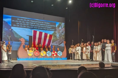 Près de 60 comédiens, chanteurs et danseurs pour une comédie musical grand format/ Stéphane Boularand (c)Bigorre.org Près de 60 comédiens, chanteurs et danseurs pour une comédie musical grand format/ Stéphane Boularand (c)Bigorre.org
