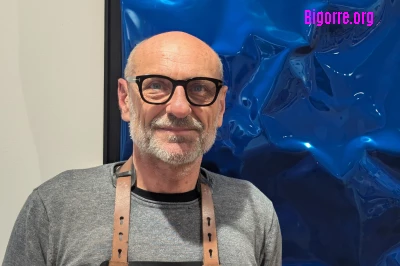 Philippe Gauberti dans sa galerie, devant une de ses/ Stéphane Boularand (c)Bigorre.org Philippe Gauberti dans sa galerie, devant une de ses/ Stéphane Boularand (c)Bigorre.org