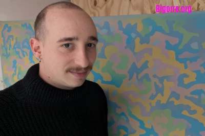 Elias Hanselmann dans la vitrine de La Chaise/ Stéphane Boularand (c)Bigorre.org Elias Hanselmann dans la vitrine de La Chaise/ Stéphane Boularand (c)Bigorre.org