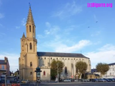 Eglise Sainte-Thérèse à Tarbes/ Stéphane Boularand (c)Bigorre.org