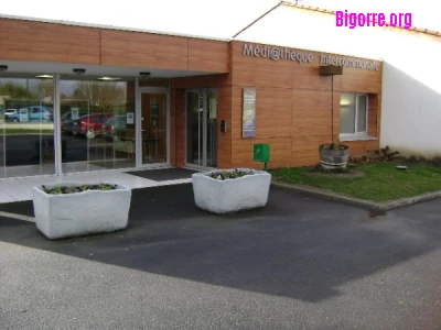 Médiathèque intercommunale Vic-Montaner