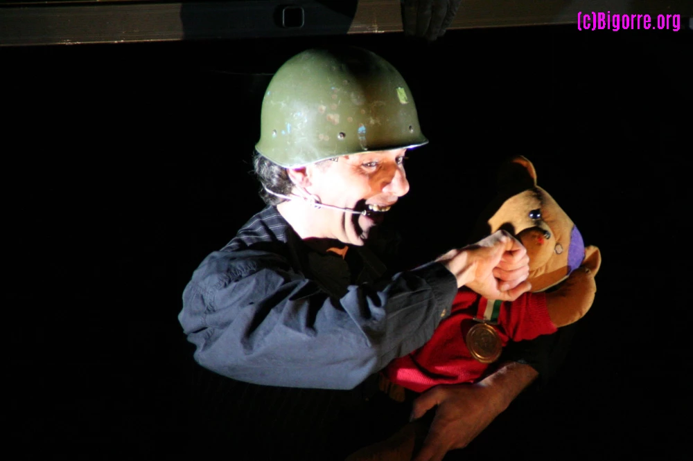 30/04/09 : Otto, autobiographie d’un ours en peluche par le théâtre de la Bulle   