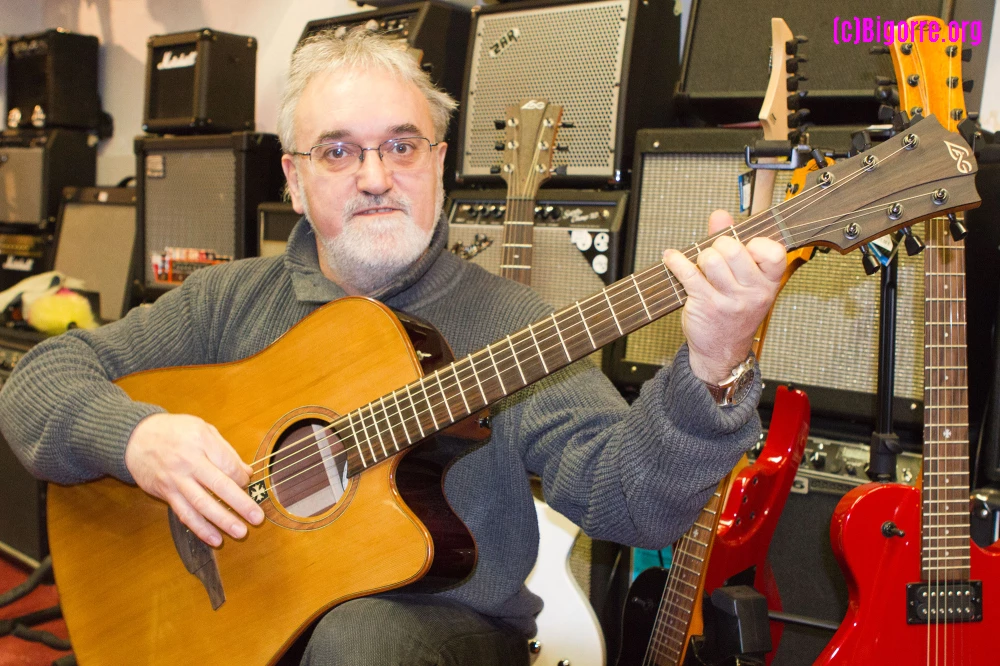 Francis Jorro et son magasin de musique Feeling's à Tarbes   
