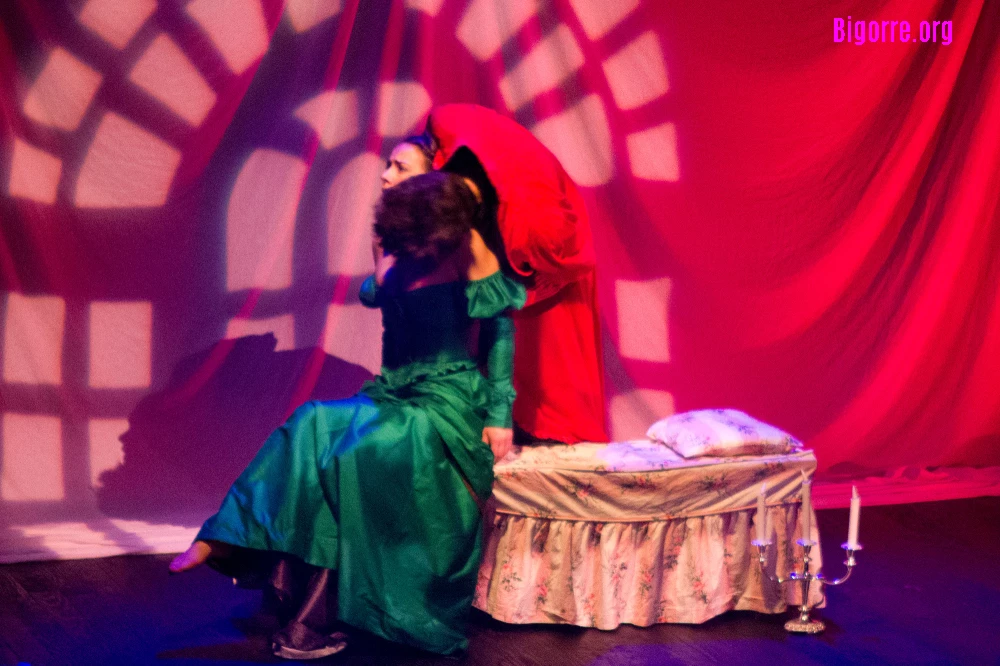 01/02/13 : Belle réussite pour le Dracula en anglais   