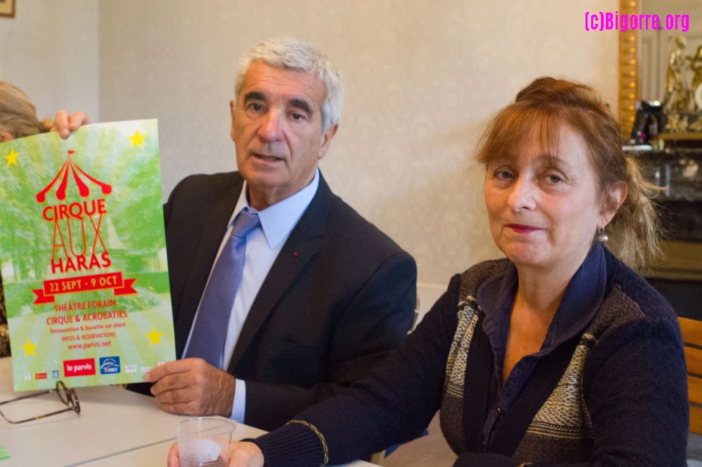 Gérard Trémège et Marie-Claire Riou présente le Cirque aux haras