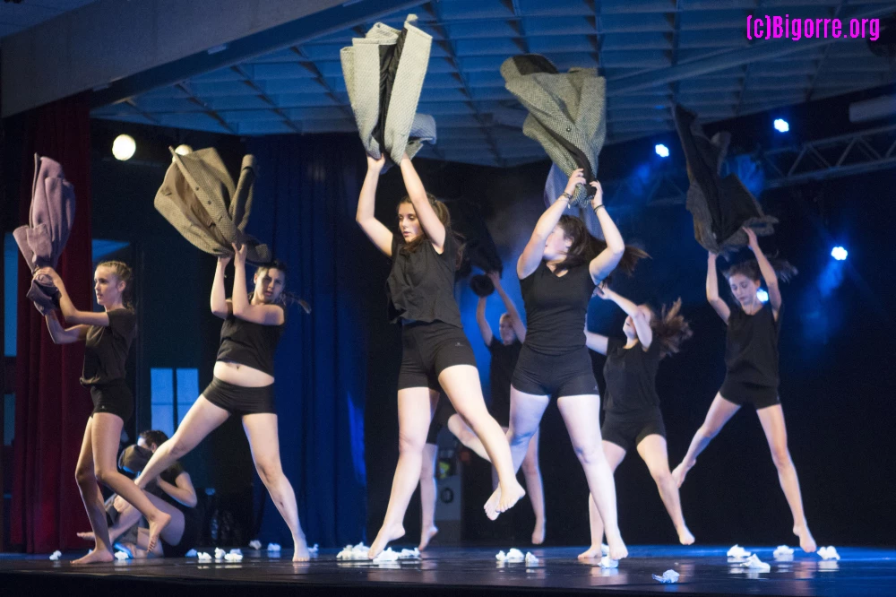 Gala de l'école de danse KDanse à Barbazan-Debat
