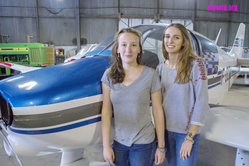 Femmes et pilote à l'aéroclub de Bigorre