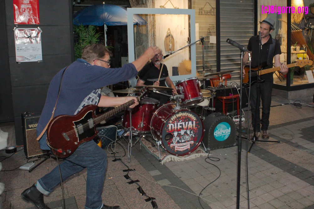 Diéval à la Fête de la musique à Tarbes