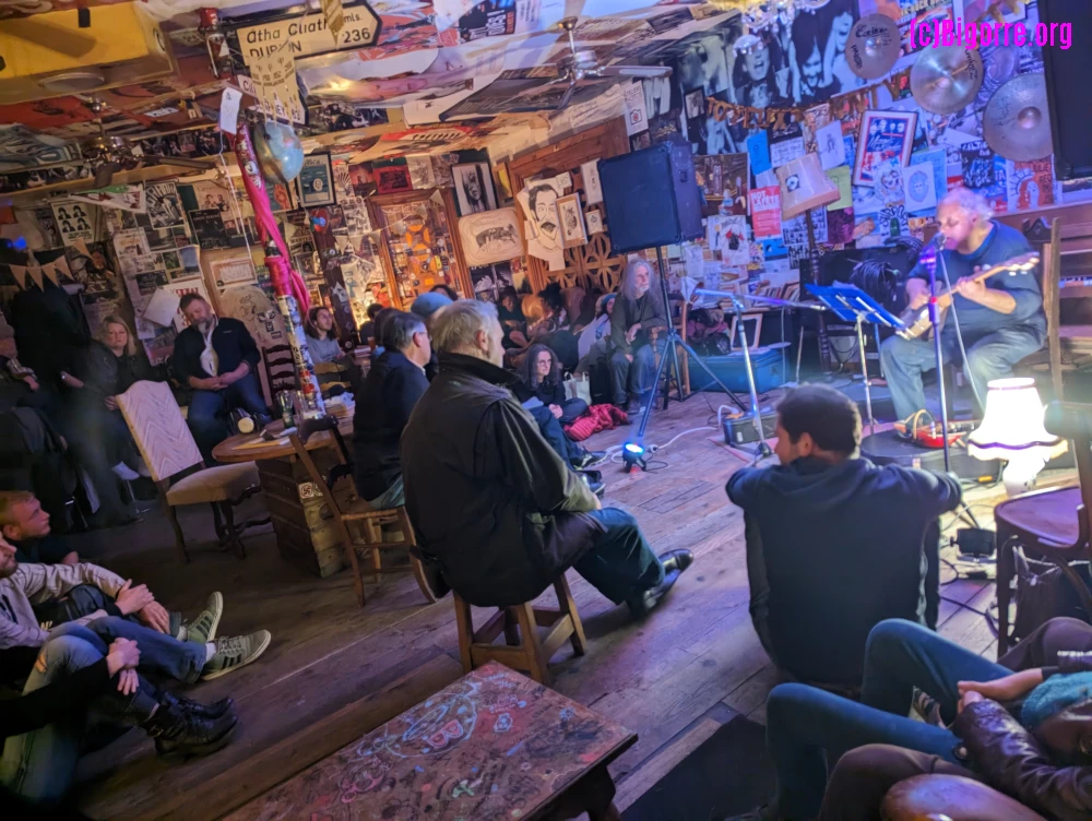 Eugene Chadbourne au Celtic Pub