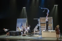 La Machine de Cirque pour deux représentations au Parvis les 19 et 20 décembre 2023./ Stéphane Boularand (c)Bigorre.org