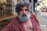 Eric Chafer pour une interview dans les rues de Bagnères-de-Bigorre/ Stéphane Boularand (c)Bigorre.org