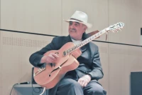 Robert Papasian