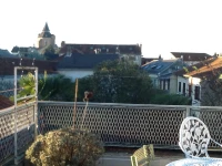 http://s-ec.bstatic.com/images/hotel/max1024x768/915/91556602.jpg