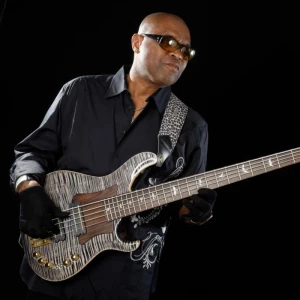 https://jazzinmarciac.com/sites/default/files/styles/700x700/public/2021-05/etienne_dsc_1431.jpg